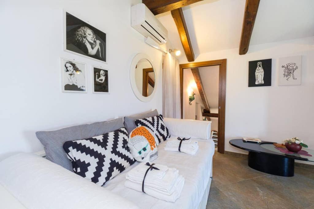 Domus Aqua Viva Villa มัสซาลูเบรนเซ ภายนอก รูปภาพ